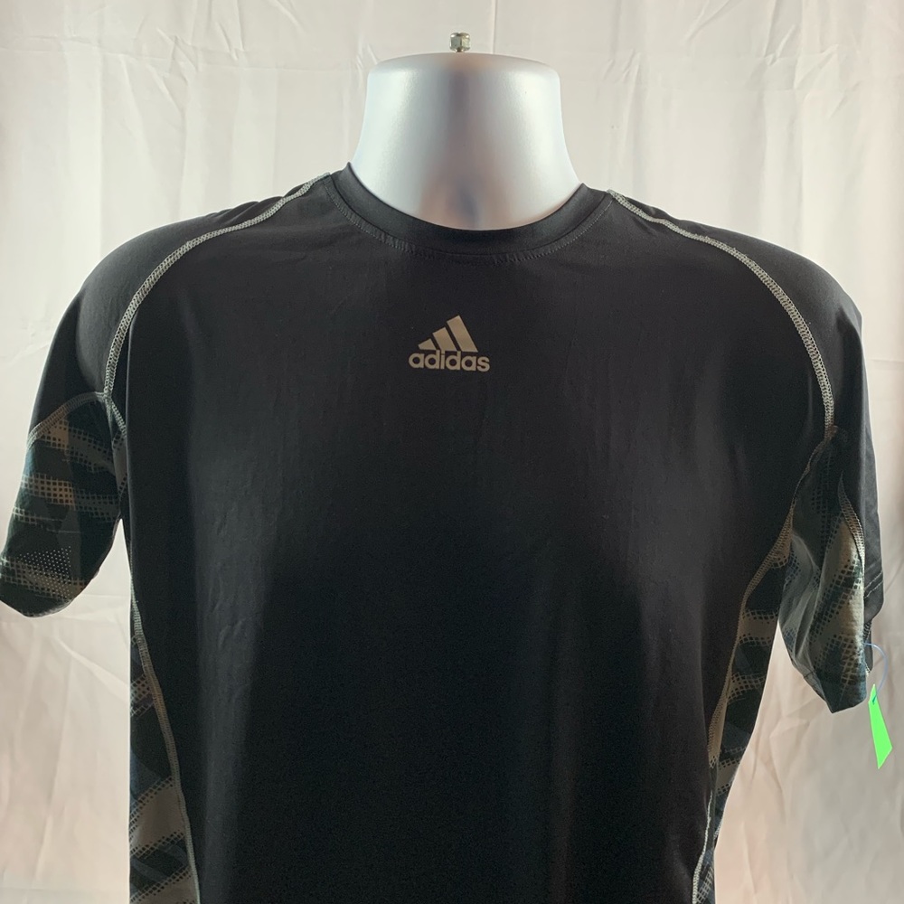 Adidas T Shirt - Picture 1 of 3